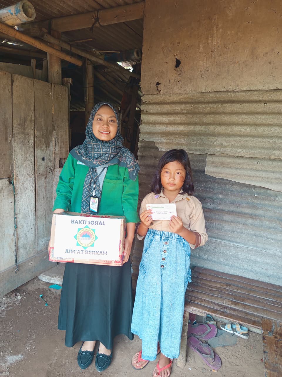 Berbagi Kebahagiaan di Hari Jumat